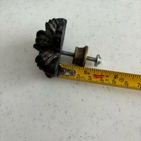 Antique style crown drawer pulls lot (10) - Picture 7 of 7